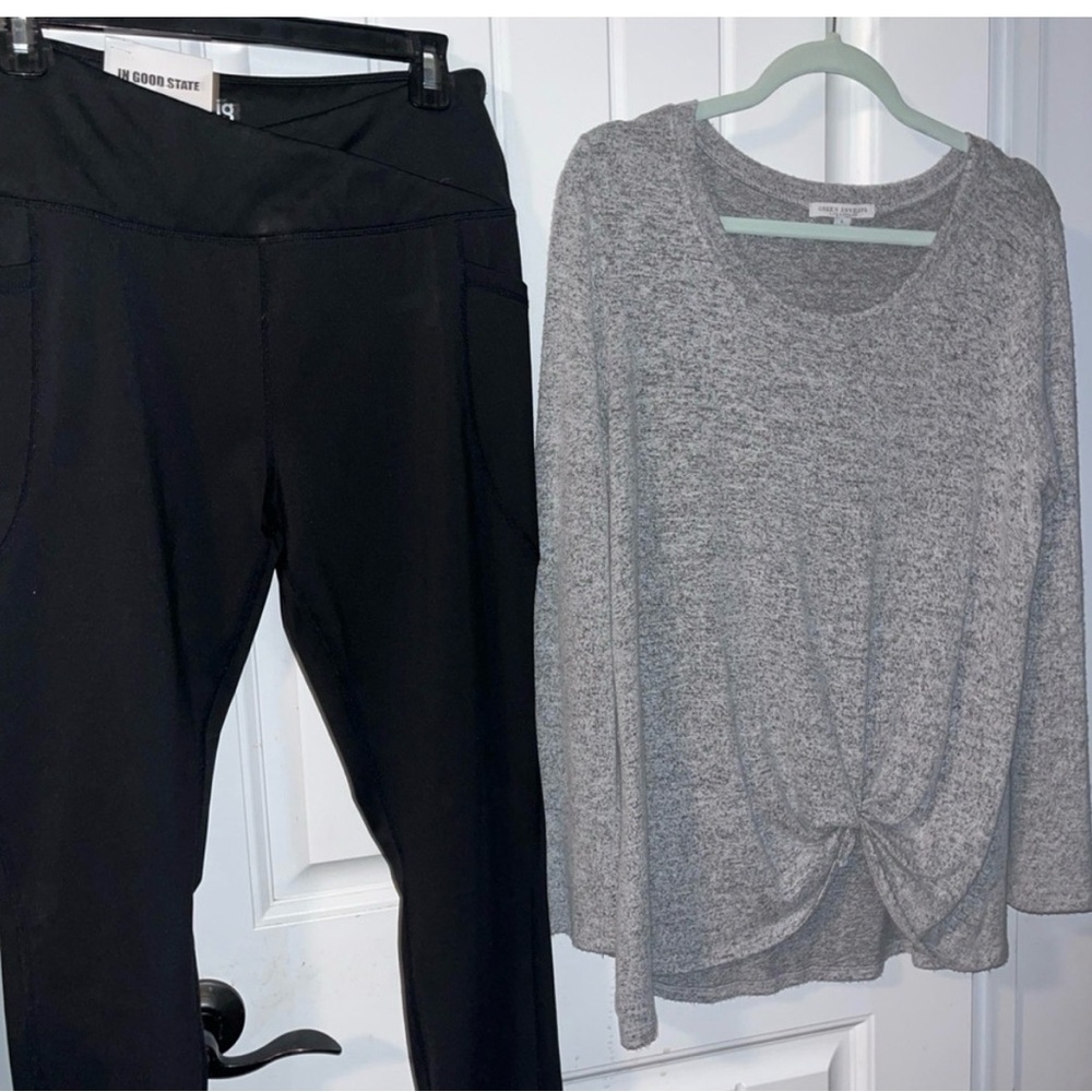 Woman’s large Gray Knotted Sweater and Black fleece lined tummy control leggings